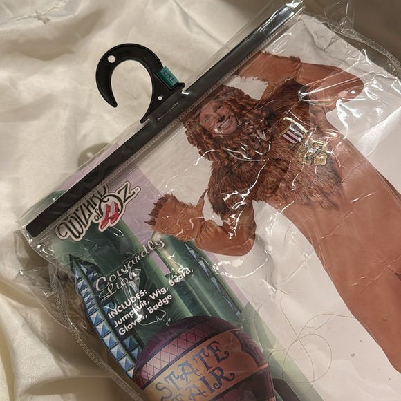 Spirit Halloween Adult Lion Costume - The Wizard of Oz size XL - Picture 3 of 7